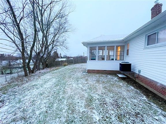 3rd image of 24630 Longman Ln