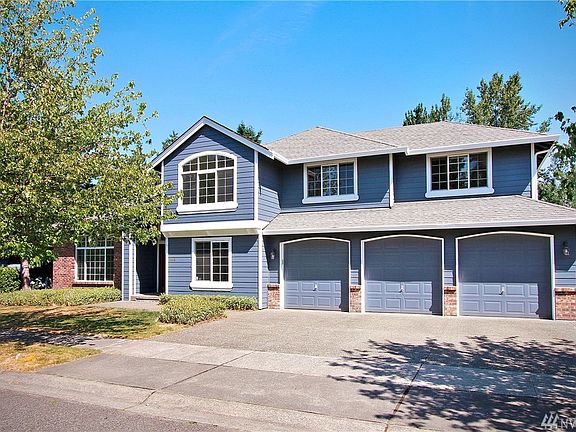 2nd image of 1009 191st St SW