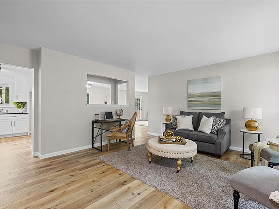 3rd image of 11773 Parish Dr