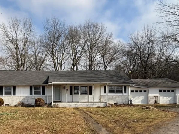 8867 Windrow Rd, Rockvale, TN 37153