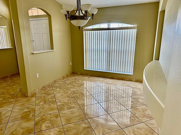 5th image of 343 Caen Ct