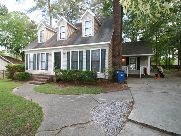 5817 Badin Ct, Fayetteville, NC 28314