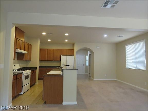 2nd image of 262 Garden Trellis Ct