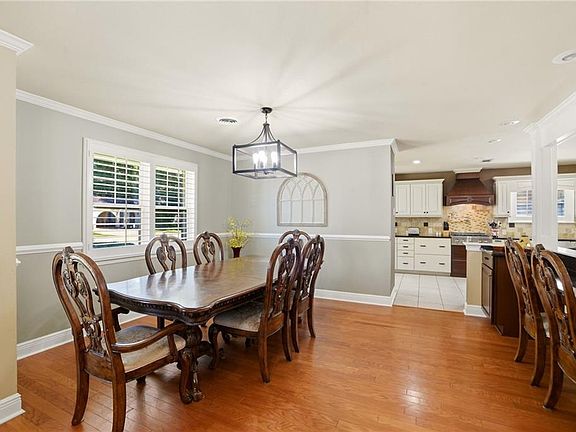 4th image of 168 Willow Dr