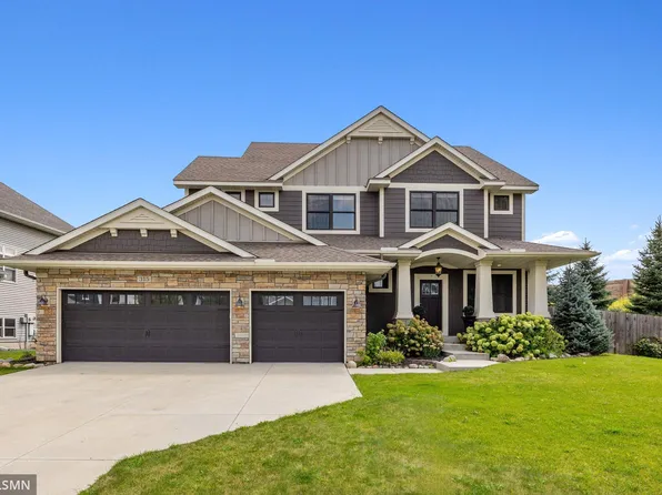 315 Preserve Ct, Chanhassen, MN 55317