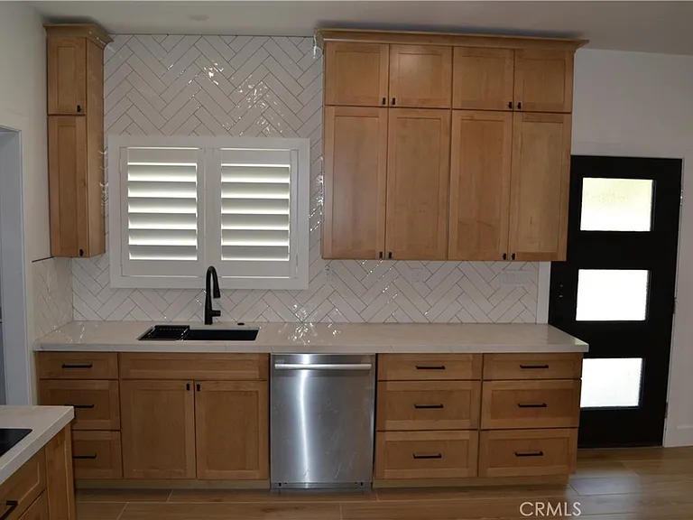 12747 Hilltop Dr #B — Photo 8
