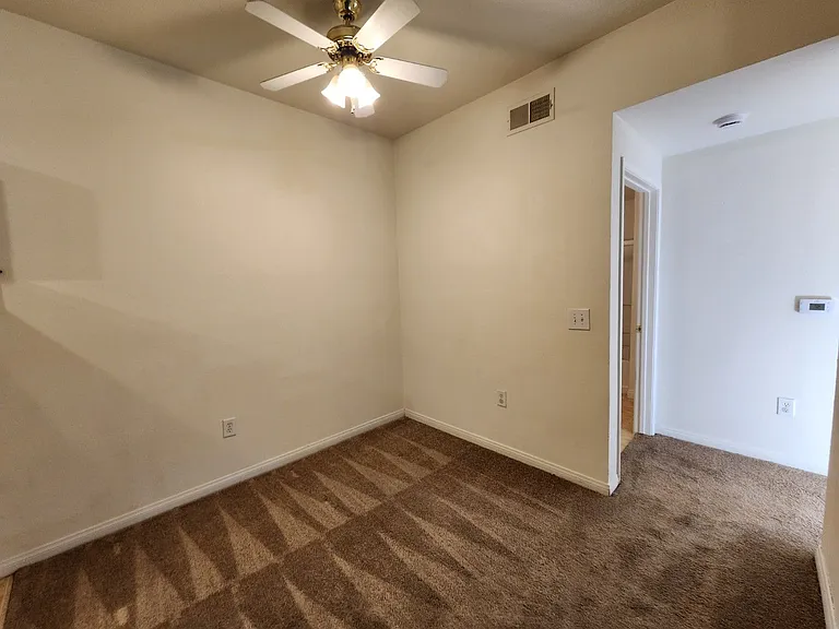 231 W Horizon Ridge Pkwy #417 — Photo 11