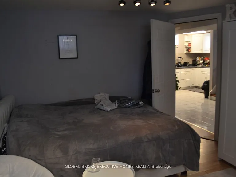 1165 Ogden Ave #BASEMENT — Photo 8