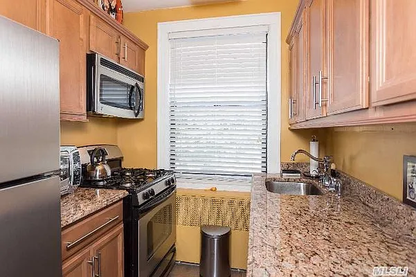 Sold by Douglas Elliman | media 19