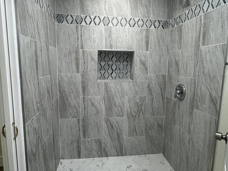 1821 E 17th St #101 — Photo 10
