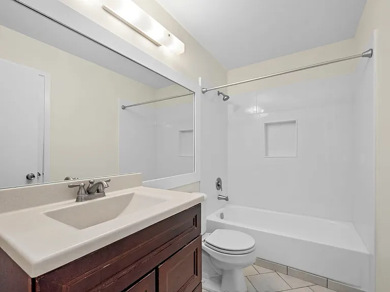 2651 Country Oaks Ct — Photo 8