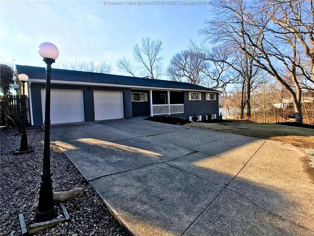 502 Kanawha Ave photo 1