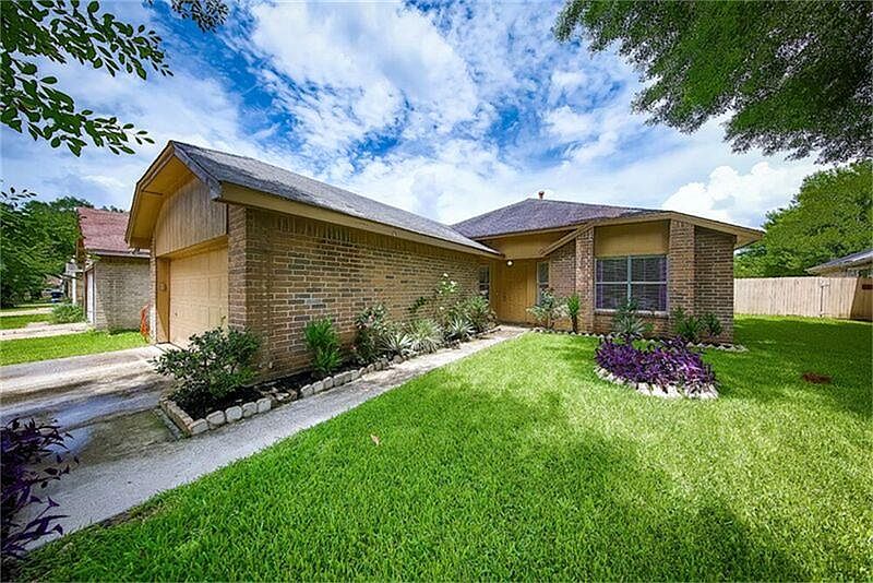 1st image of 7031 Villa Del Sol Dr