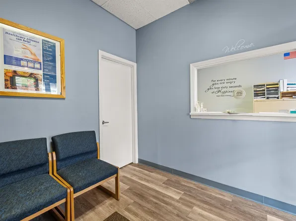 510 43rd Street image 17 of 32