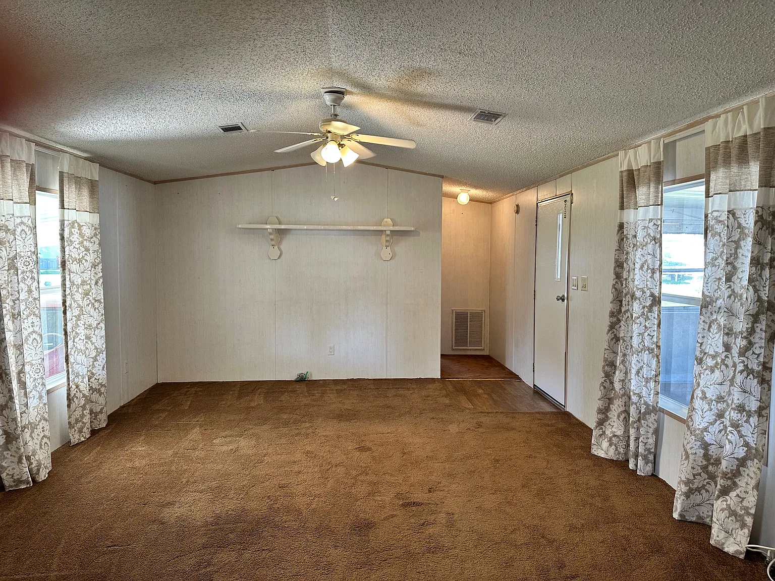 2 bed, 924 sqft, $1,400 — Photo 4