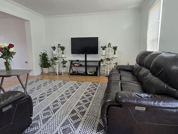 2nd image of 6529 Huntshire Dr