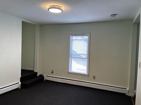 4th image of 18 E Pearl St