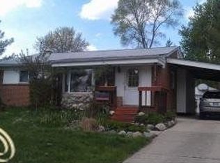 298 N Hill Cir, Rochester, MI 48307