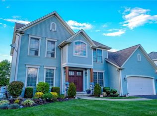 6382 Pincherry Way, Lake View, NY 14085