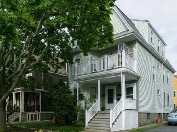 121 Highland Rd #1, Somerville, MA 02144