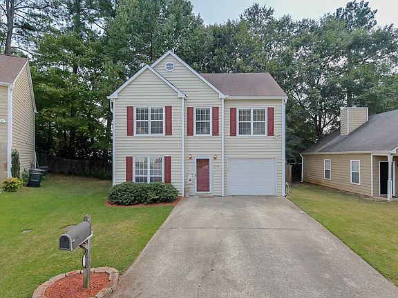 3rd image of 2318 Kissing Tree Ln SE