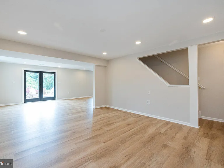 7017 Helmsdale Ct — Photo 26