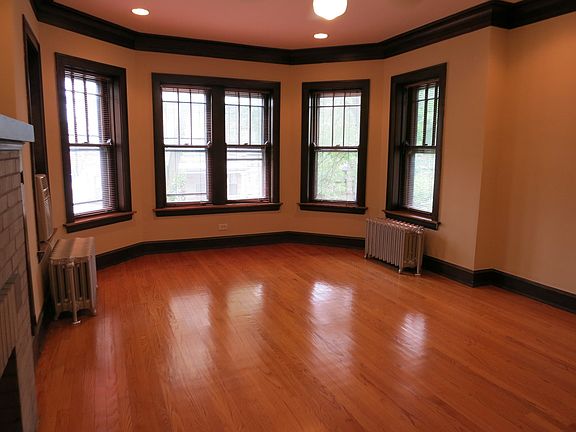 3rd image of 1414 W Berwyn Ave #2E