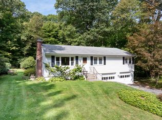 41 Lake St, Ledyard, CT 06339