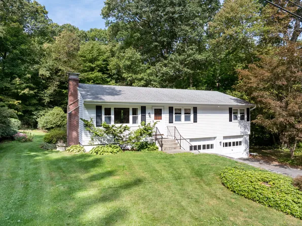 41 Lake Street, Ledyard, CT 06339