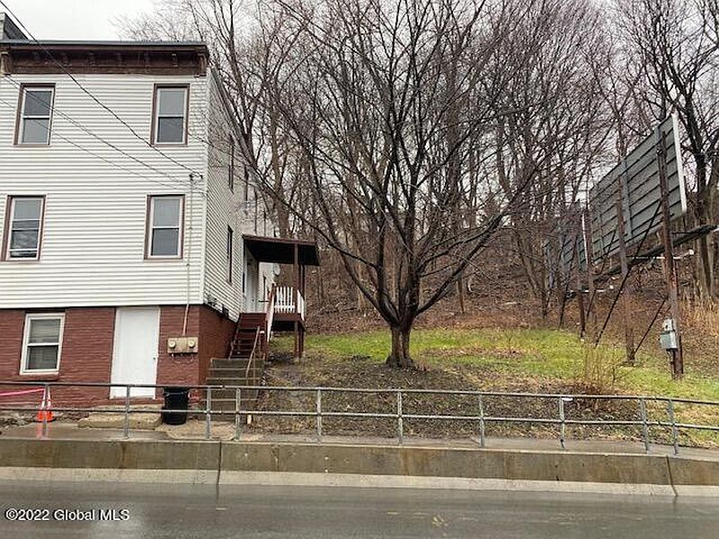 2nd image of 1310 15th St Street