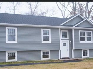 20 Orient Rd, Mastic Beach, NY 11951