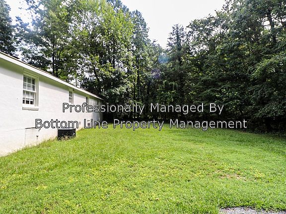 4th image of 7332 Wallace Ln
