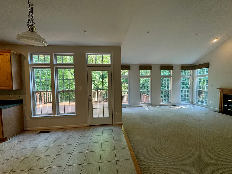 11914 Mary Catherine Dr — Photo 3