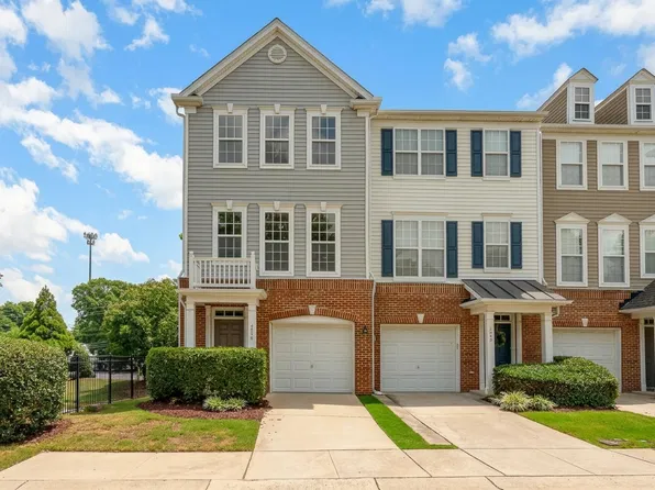 4956 Wyatt Brook Way, Raleigh, NC 27609