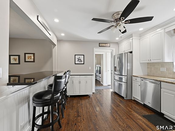 5th image of 8 Winthrop Road