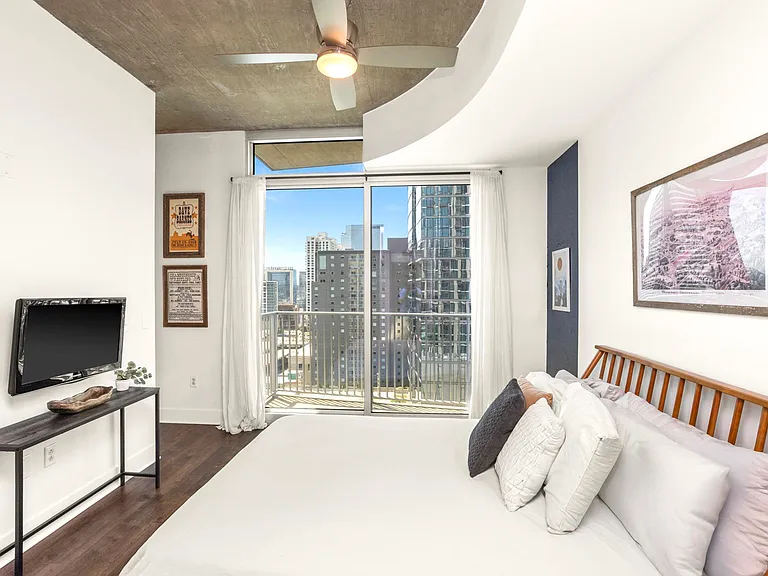 415 Church St #1608 — Photo 16