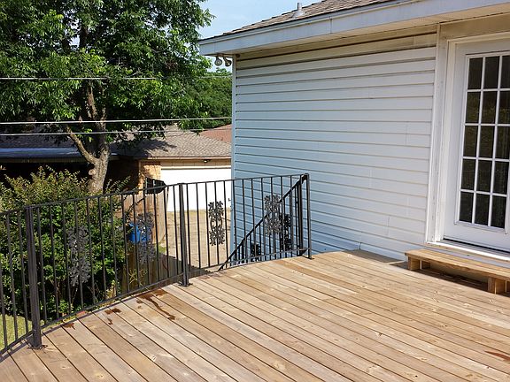 3rd image of 5827 Chapelwood Way