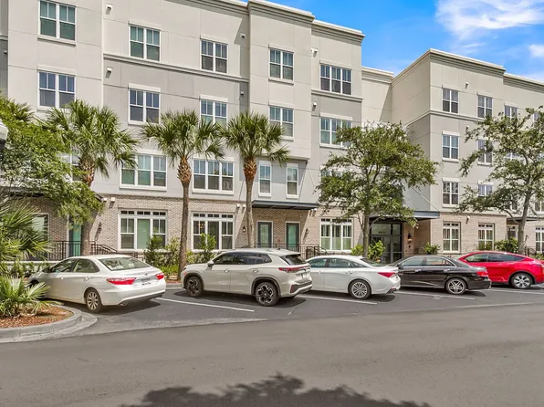 200 River Landing Dr #A103, Daniel Island, SC 29492