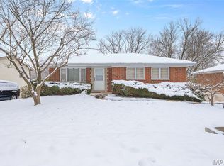 26 Mark Dr, Fairview Heights, IL 62208