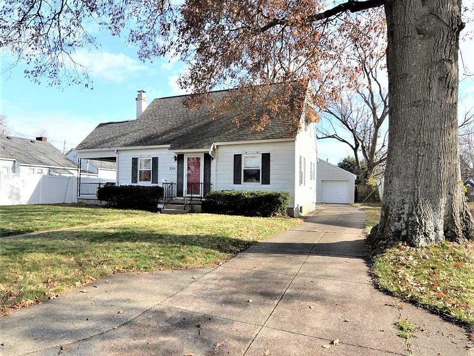1st image of 1008 S Parker Dr