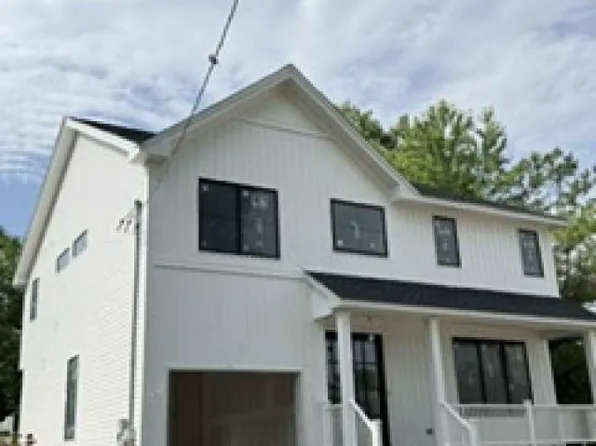 38 Mystic St, Fords, NJ 08863