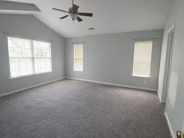 12148 Honor Guard Ave — Photo 15