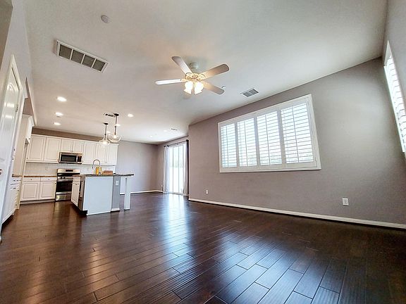 3rd image of 26806 Albion Way