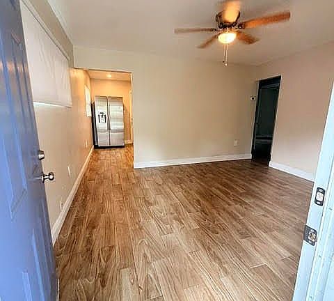 3rd image of 404 W Idlewild Ave