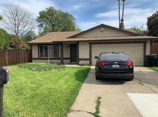 3413 Pecky Cedar Ct, Sacramento, CA 95827