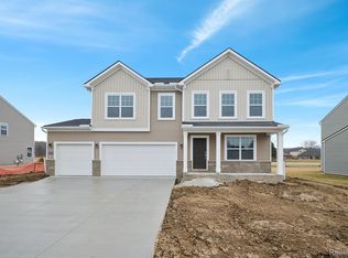 54854 Heron Cir, Chesterfield, MI 48047