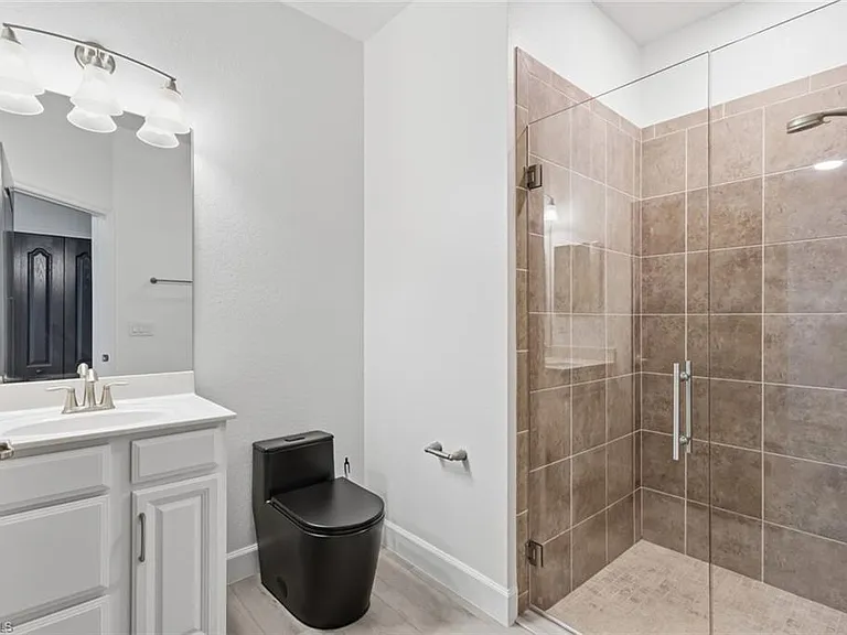 2290 Vermont Ln — Photo 20
