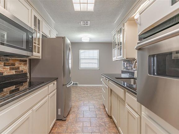 3rd image of 5701 NW 58th St