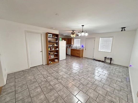 4th image of 13253 E 41st Dr
