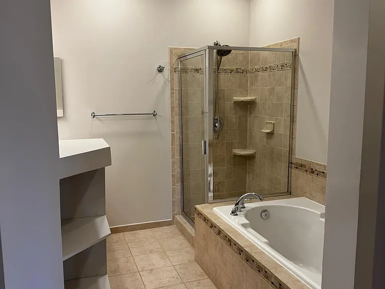 20240 Macglashan Ter #2203 — Photo 32